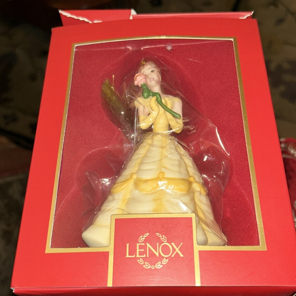 Belle Lenox ornament - Picture 8 of 9
